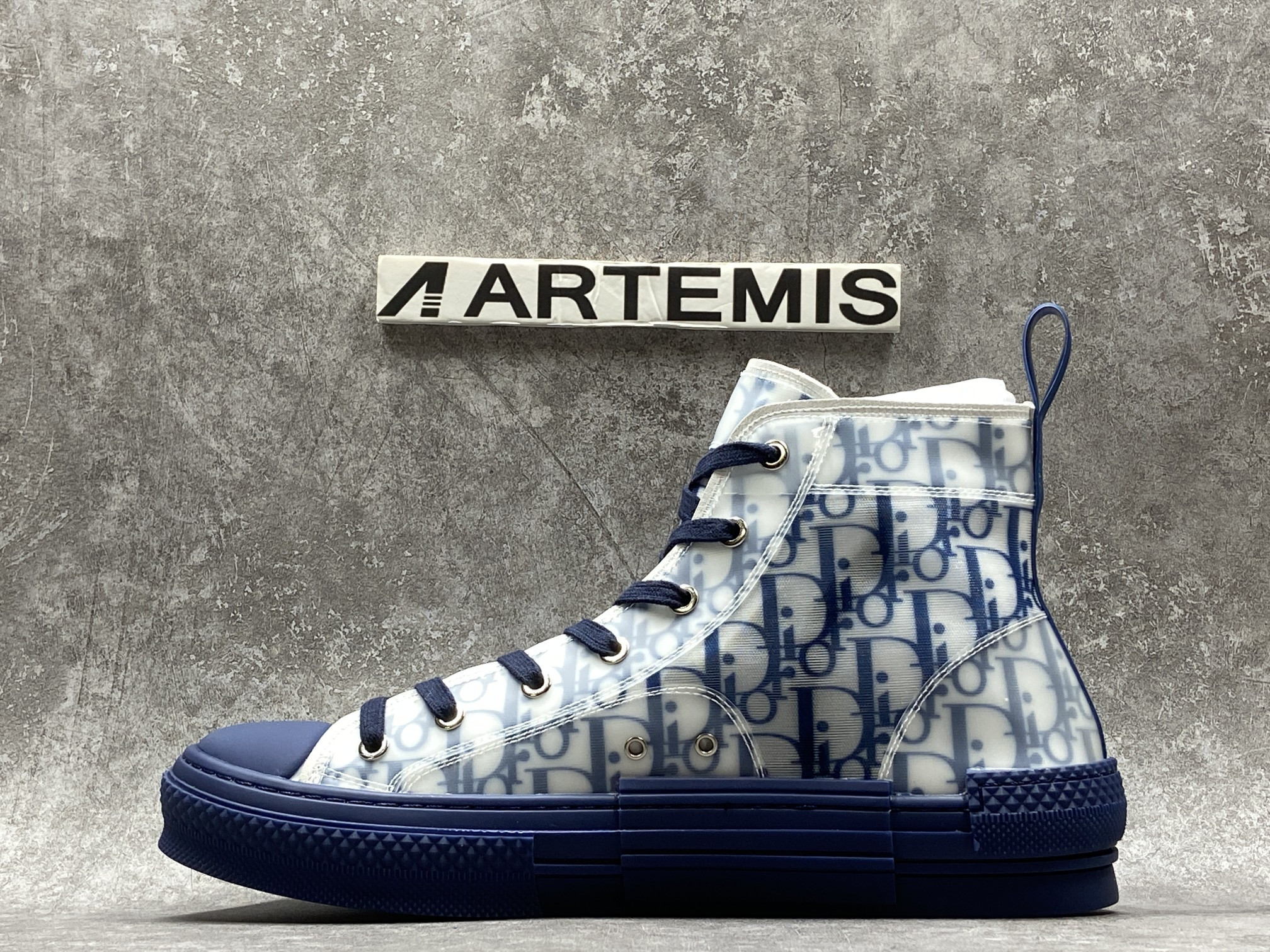 D*or b23 high top blue oblique