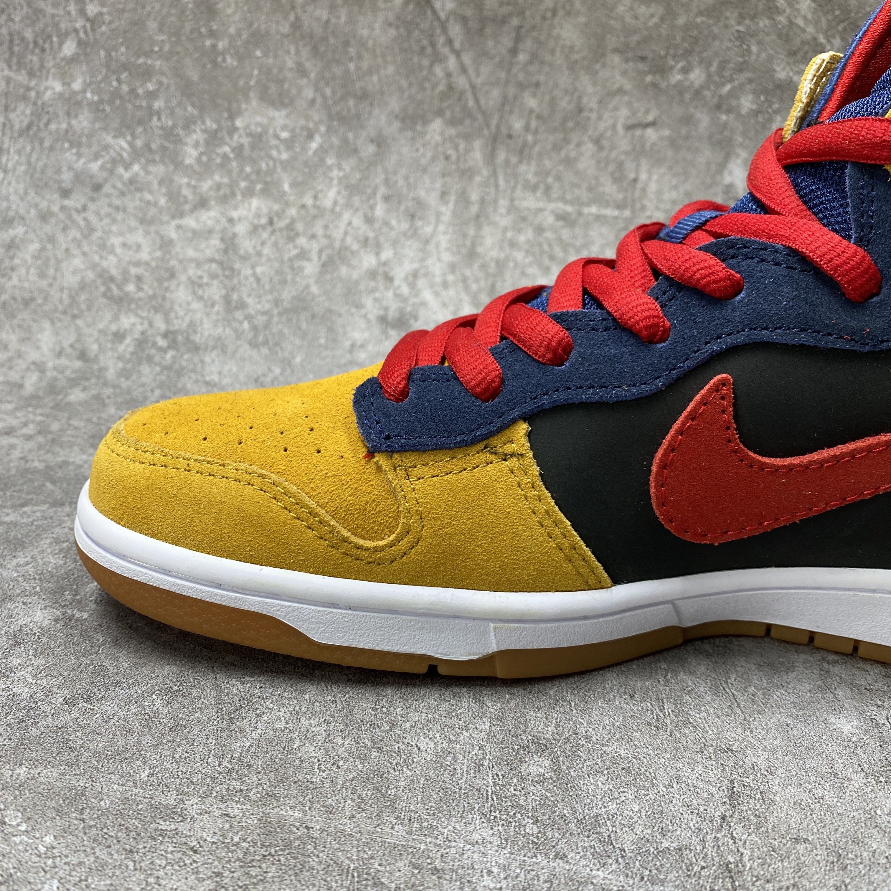 Nike Dunk SB High Reese Forbes