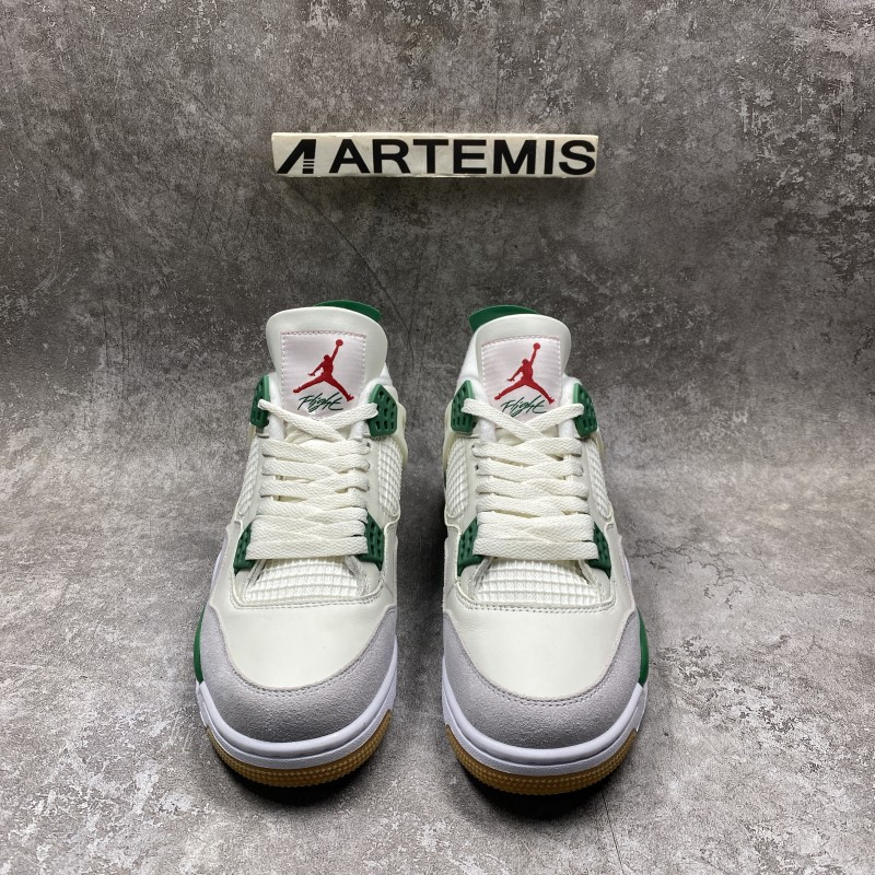Air Jordan 4 Retro SB Pine Green