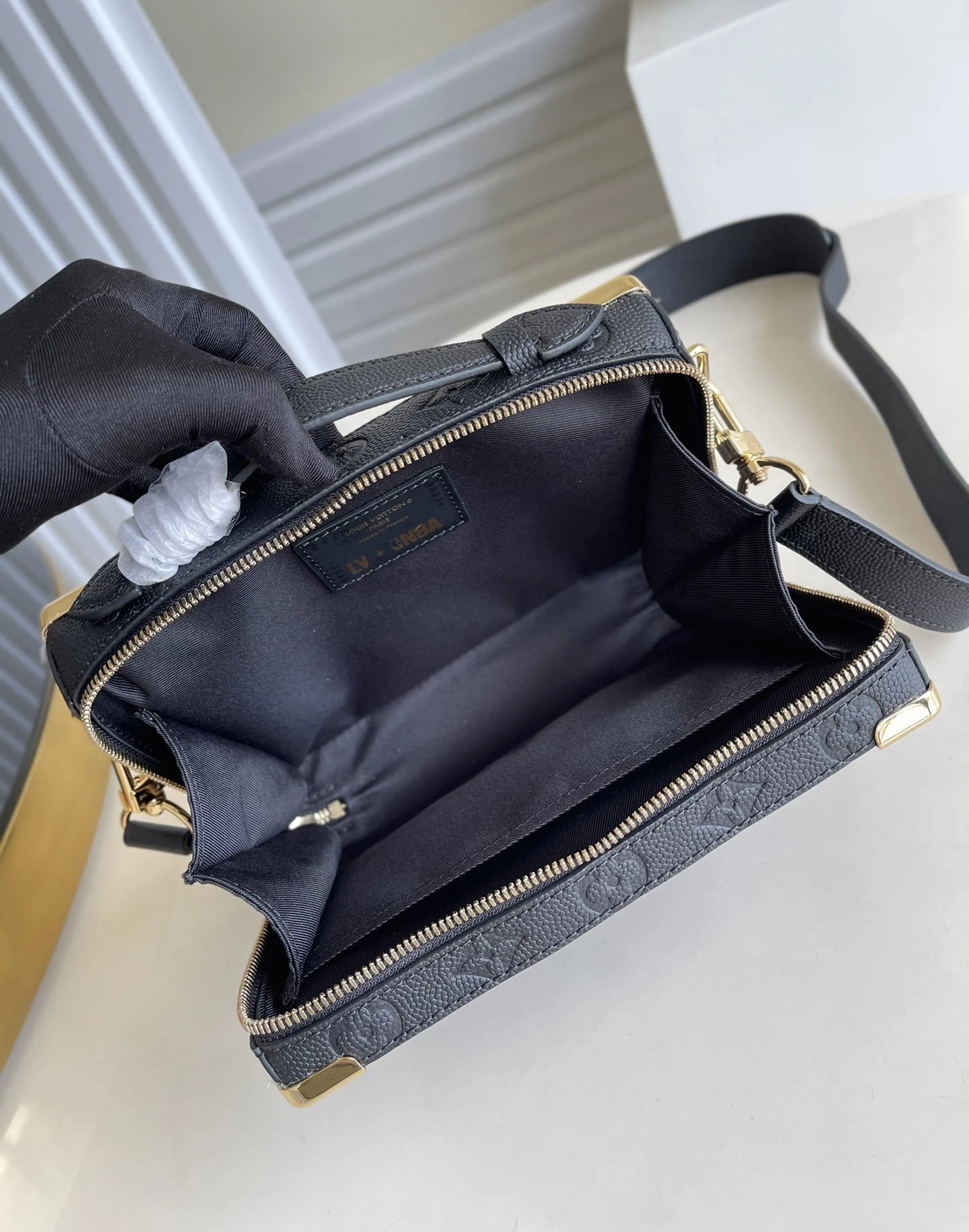 LVXNBA HANDLE TRUNK M57971