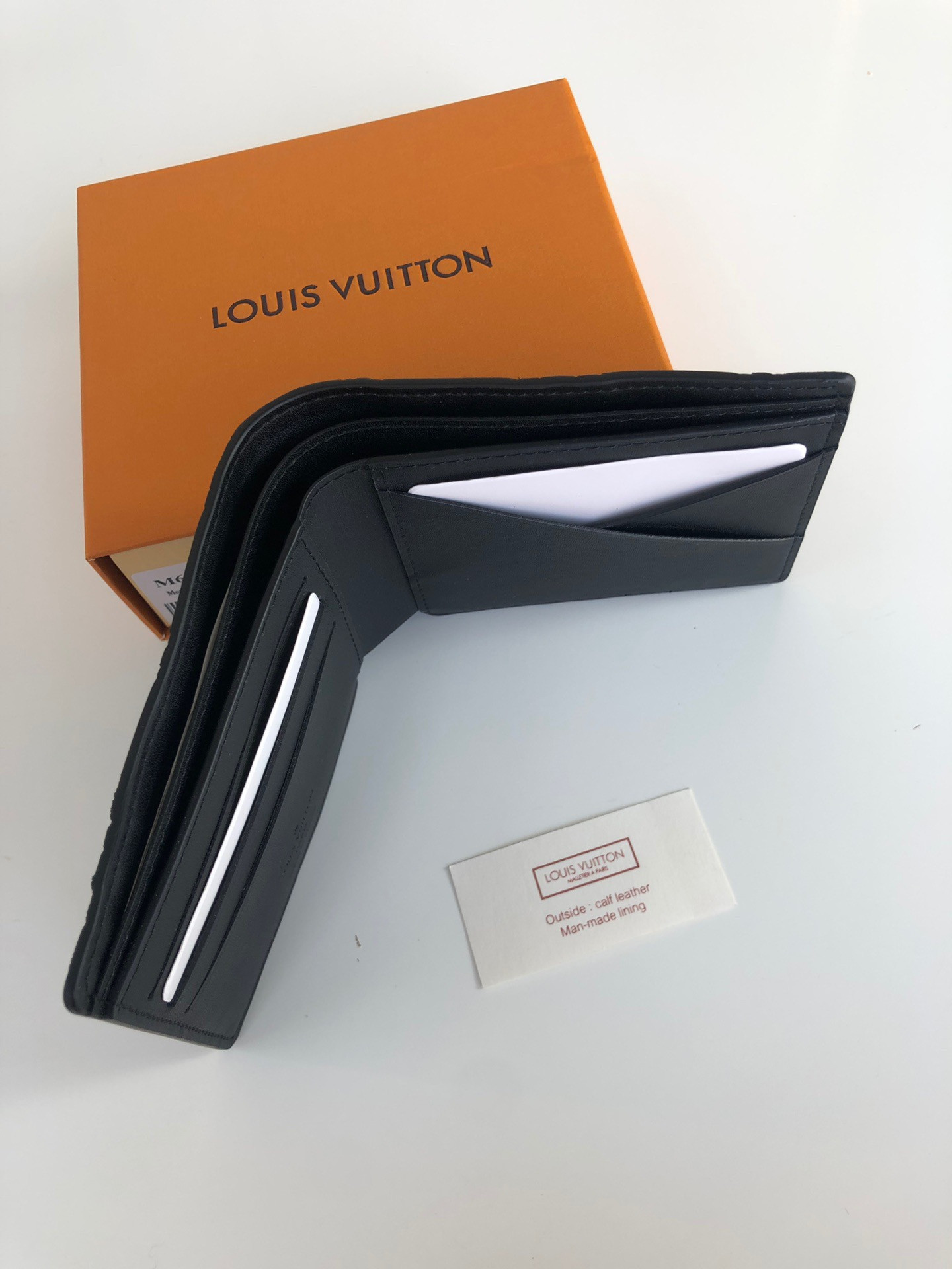 MULTIPLE WALLET M62901