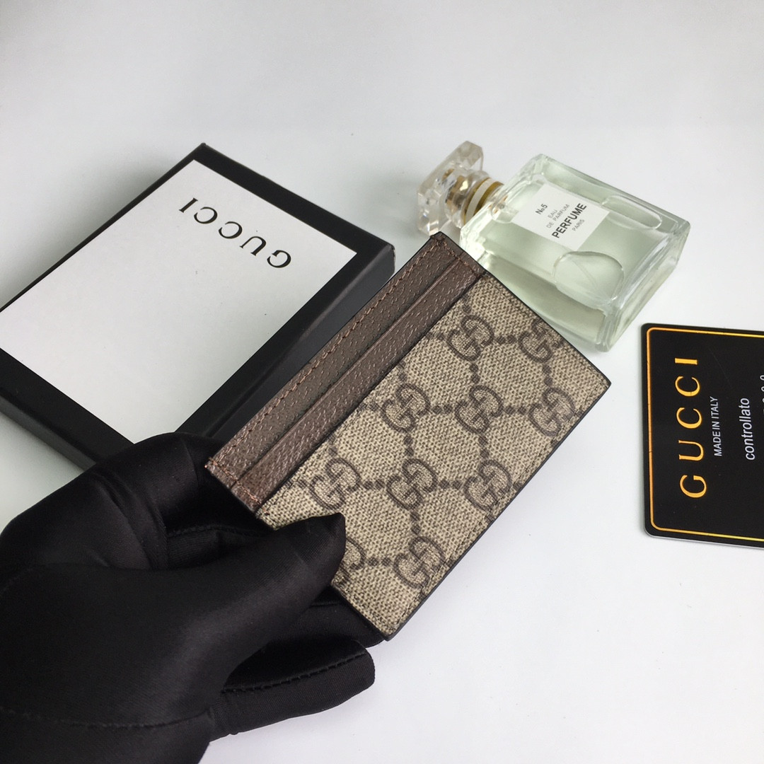 G*u*i gg card case wallet