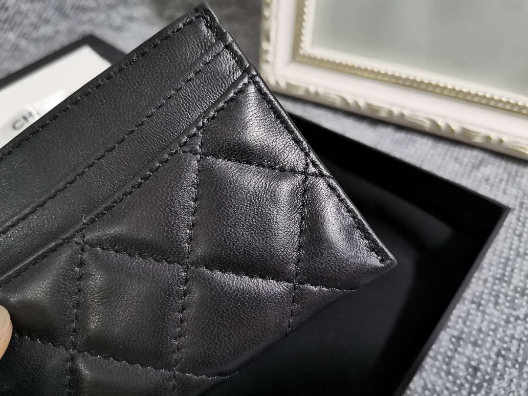 Ch*el card holder 10cm