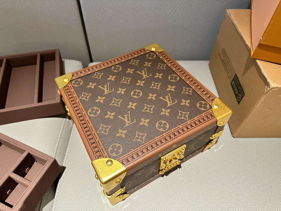 LV M13513 Jewelry Box 9.4 x 4.9 x 9.4 inches